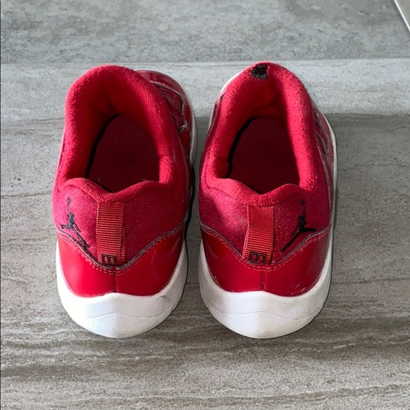 Jordan Retro 11 Little Flex in Red - Picture 4 of 7